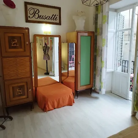 The Tailor'S House-3