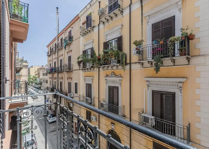Guesthost - Palermo Central